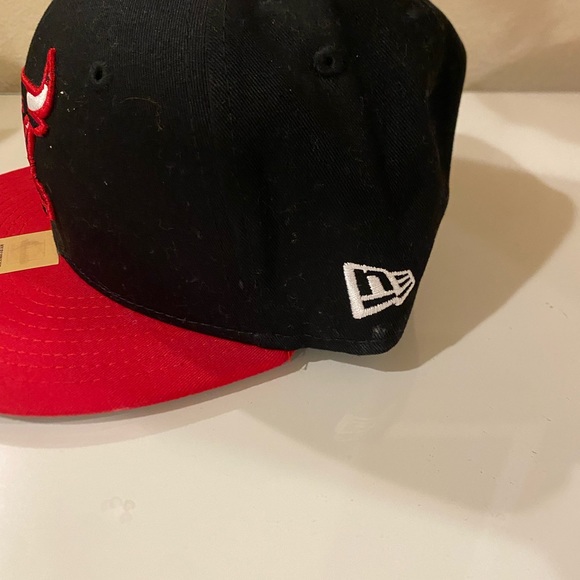 Adjustable New Era snapback cap for kid. Used only once. - Picture 4 of 7